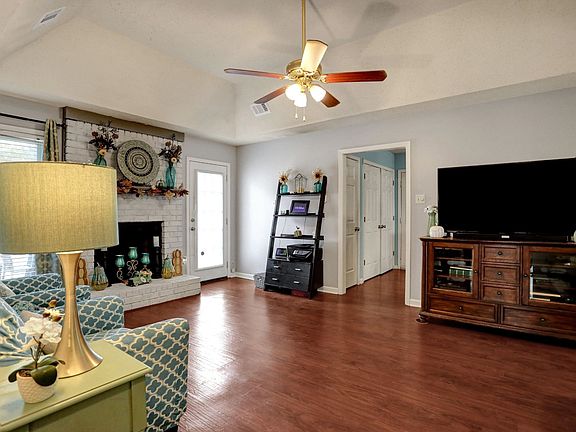 4th image of 4323 Breeds Hill Dr