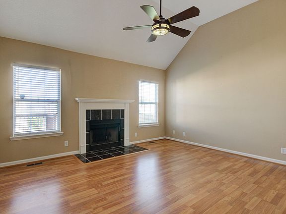 4th image of 3791 Madeline Ct
