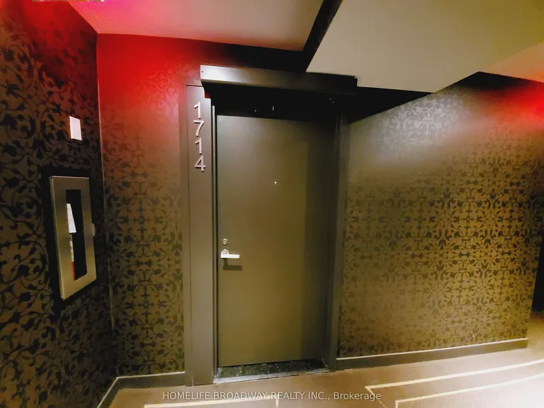 197 Yonge St #1714 — Photo 4