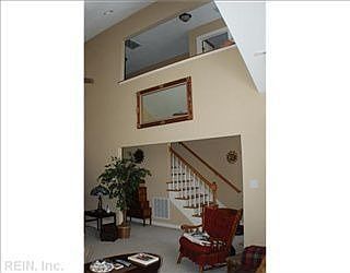 2nd image of 4570 Clifford St