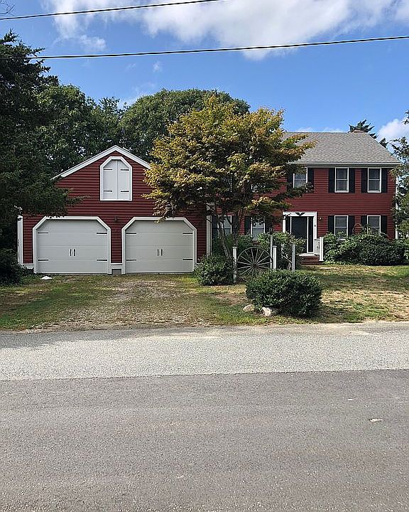  Waterfront Colonial 