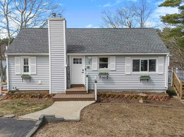 10 Lewis Drive, Deerfield, NH 03037