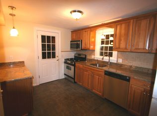 49 Oak Hill Rd, Weymouth, MA 02189