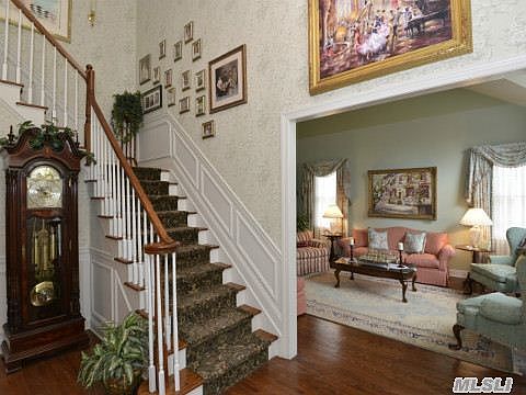 4th image of 61 Aberdeen Dr