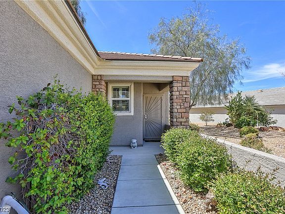 3rd image of 2269 Jada Dr