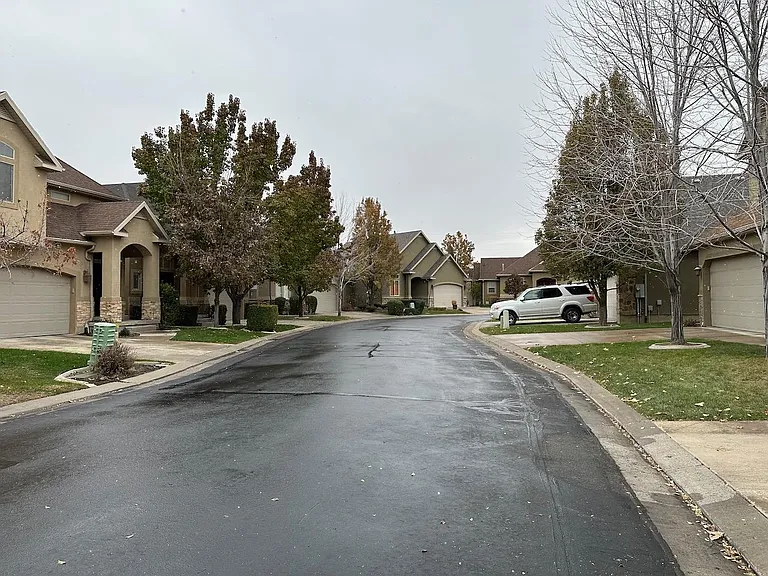 927 E Montana Vista Ln — Photo 44