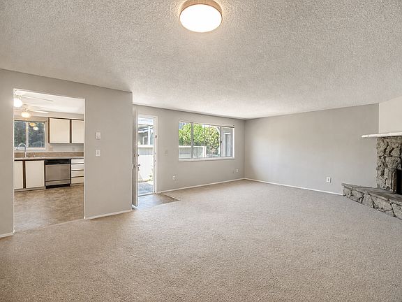 5th image of 1707 SE 145th Ct