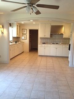 2nd image of 406 Ashwood Ct