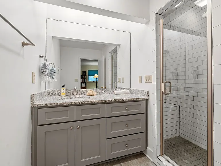 3628 Carlisle Dr — Photo 10