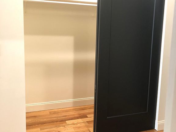 3rd image of 34 Maiden Ln APT 10