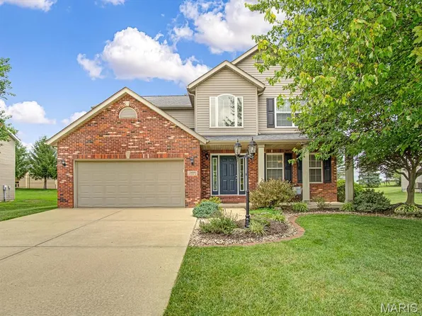 3490 Vicksburg Dr, Edwardsville, IL 62025