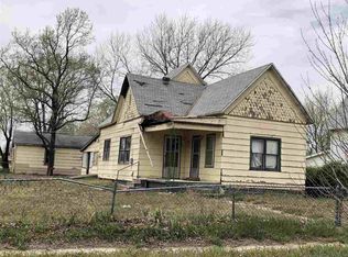 625 S 4th St, Arkansas City, KS 67005