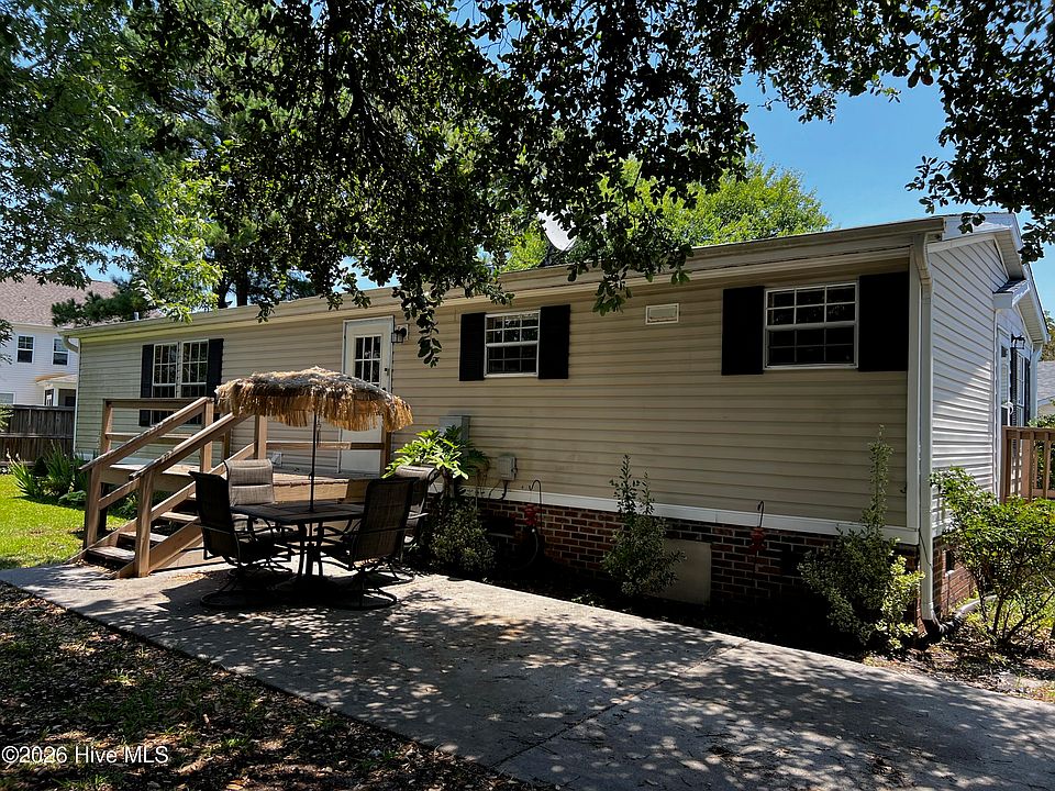 1st image of 907 Kontiki Court