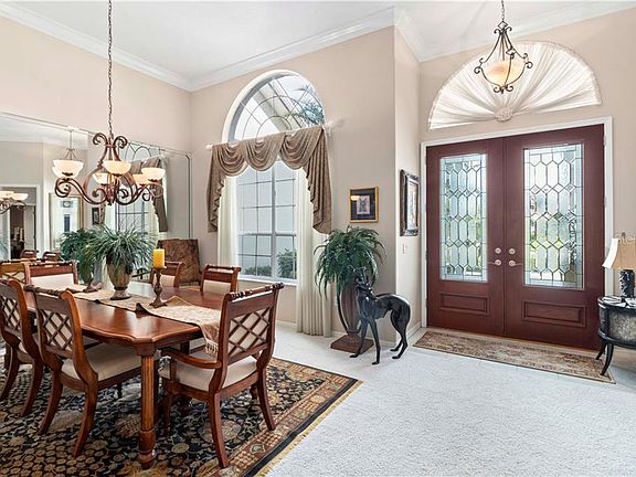 3rd image of 8620 Woodbriar Dr