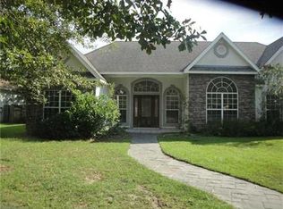 121 Oaks Blvd, Bay St Louis, MS 39520