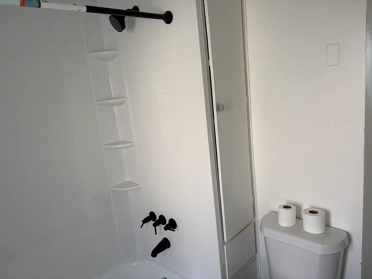 2 bed, 950 sqft, $1,295 — Photo 3