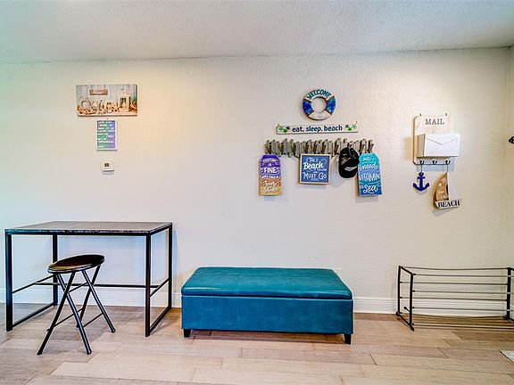 4th image of 11472 Park Blvd