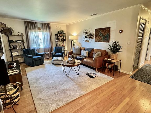 3rd image of 21 Rivers Point Row APT 16G