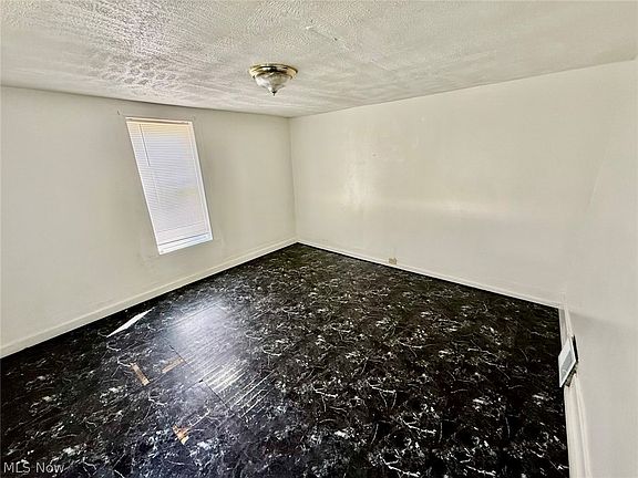 2nd image of 477 Henry St