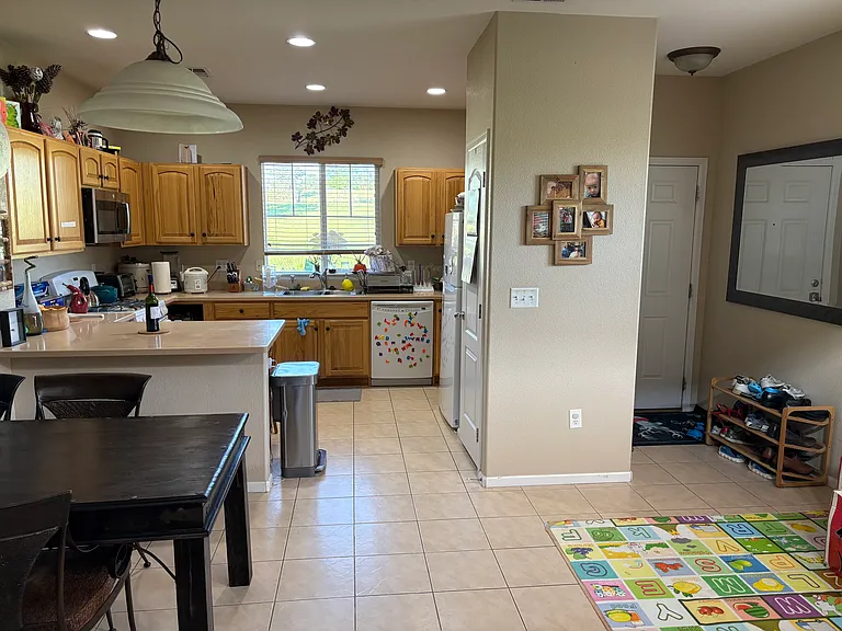 10431 Truckee St #F — Photo 14