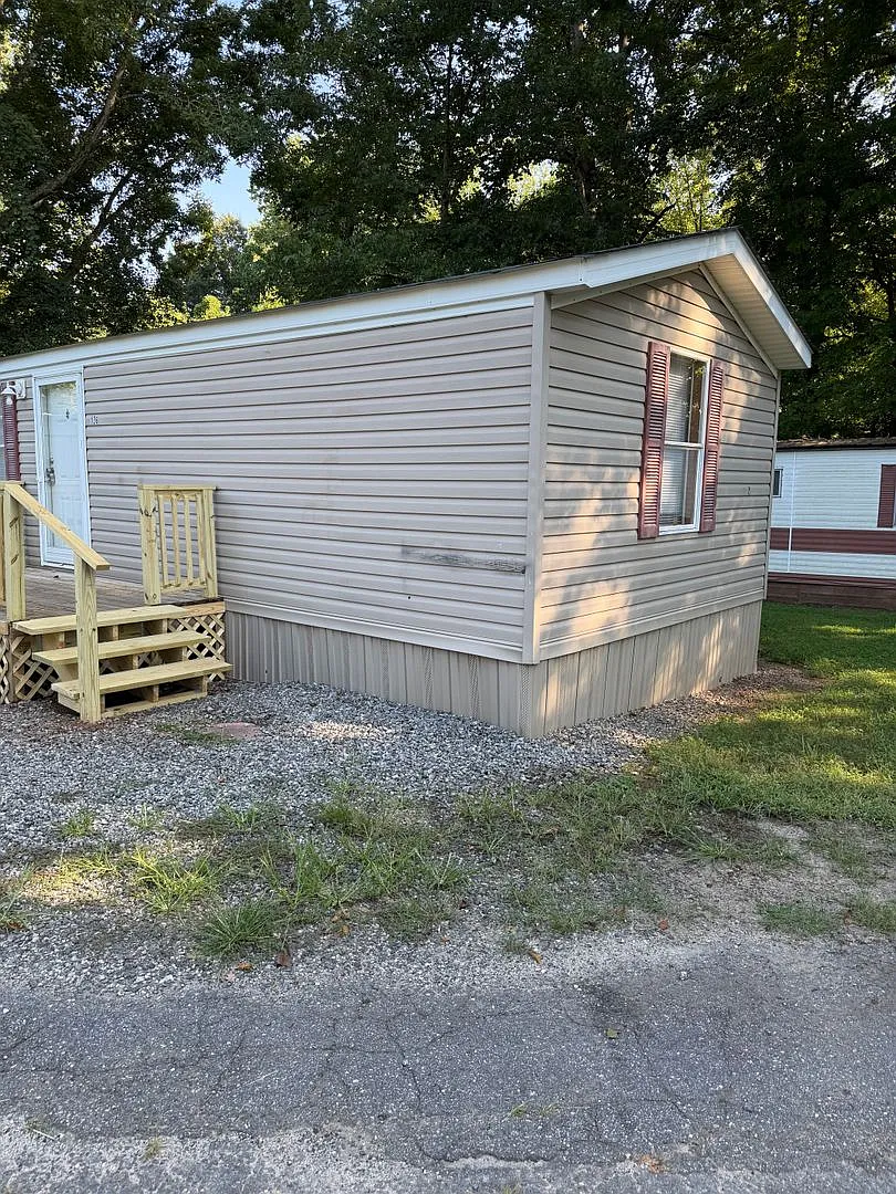 Mobile Home For Rent — Photo 1