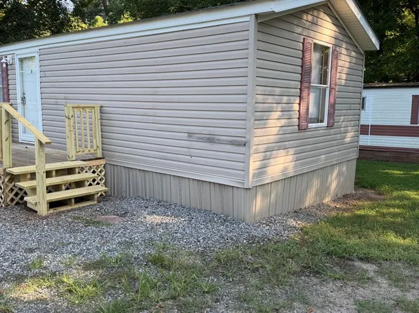 106 Davis St, Lincolnton, NC 28092