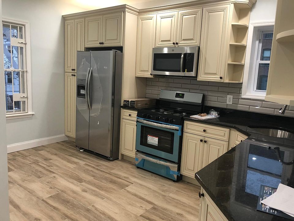 1st image of 16 S 9th Ave APT 2
