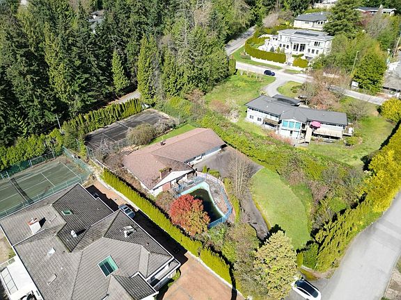2nd image of 960 Pyrford Rd