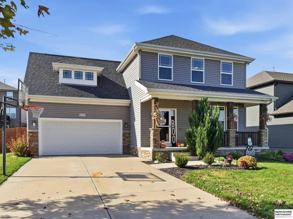 10212 Rosewater Pkwy, Bennington, NE 68007