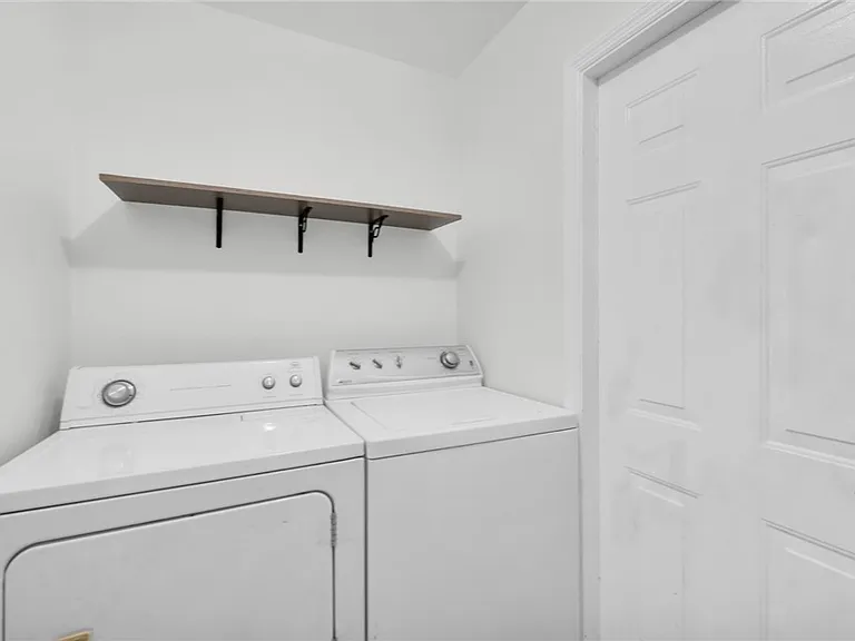 918 Acroft Ave — Photo 12