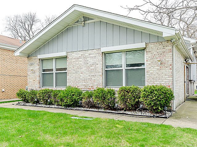 1st image of 7764 S Luella Ave