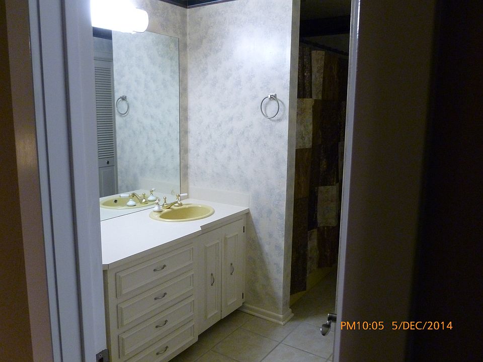 1st image of 5239 Oak Hills Cir
