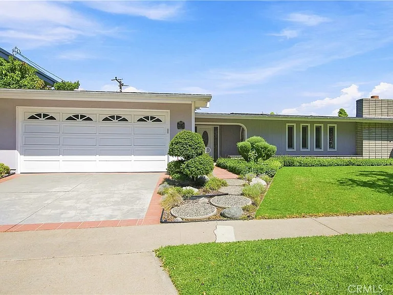 11232 Pemberton Rd — Photo 1