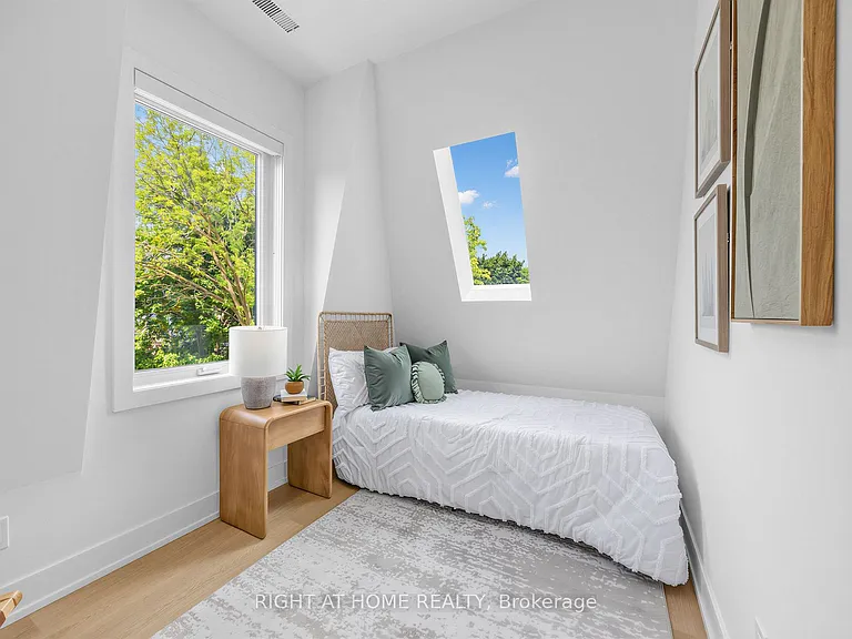 1416 Islington Ave #B — Photo 20