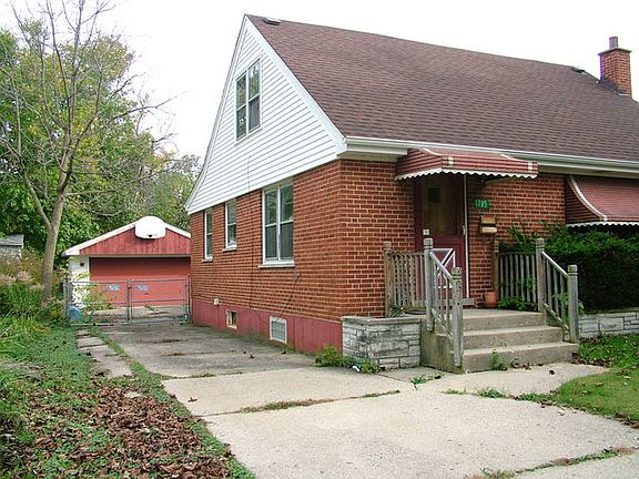 3rd image of 1785 S Elm St