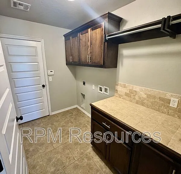 6705 NW 159th St — Photo 24