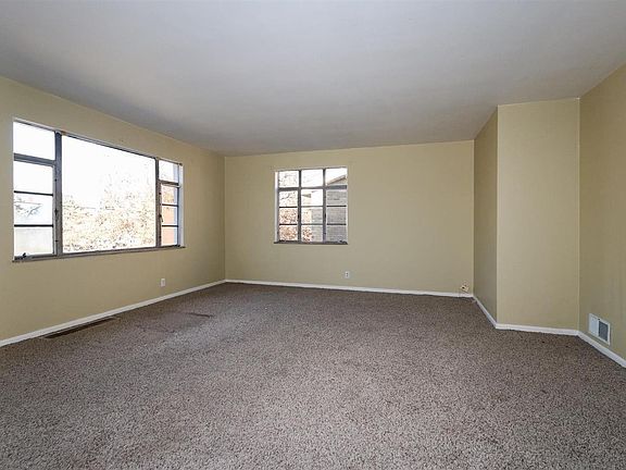 Additional Living Room