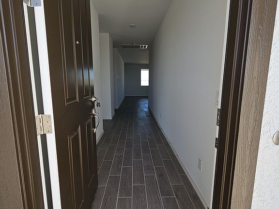 3rd image of 37604 N SINGLETREE Drive