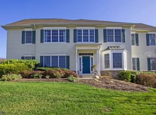 10 Jade Cir, Denville, NJ 07834