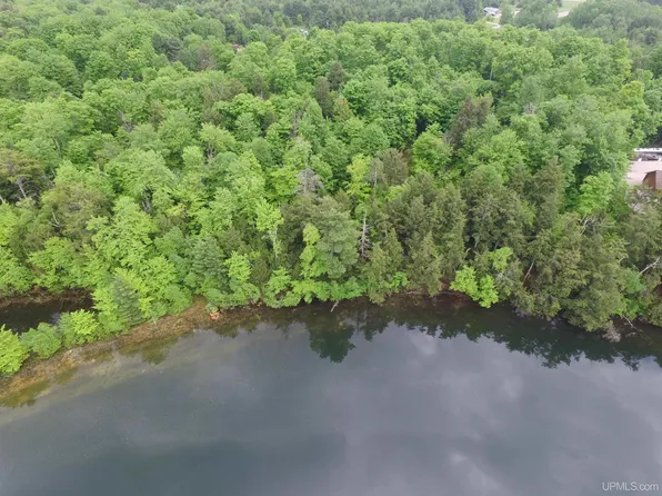 M 94 Hwy, Manistique, MI 49854