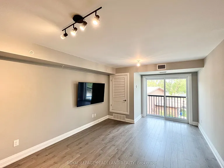 481 Rupert Ave #307 — Photo 7
