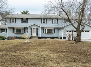 15 Twin Meadow Dr #A, Hudson, NH 03051
