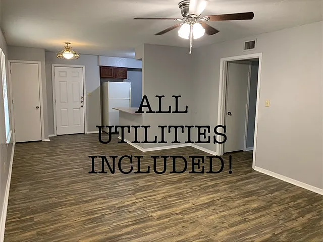 2 bed, 1000 sqft, $1,550 — Photo 1