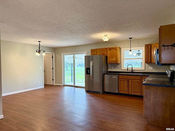 4th image of 56 Woodland Dr
