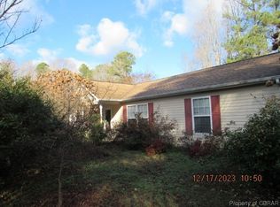5807 Winterberry Ln, Gloucester, VA 23061