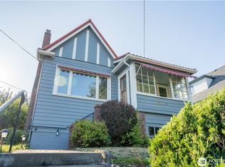 8251 17th Ave NE, Seattle, WA 98115
