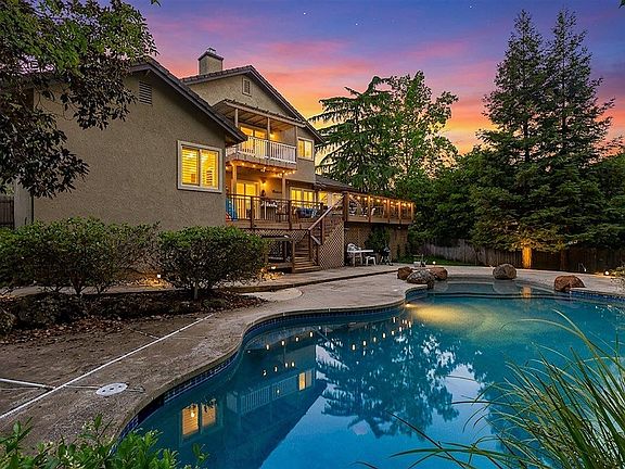 2nd image of 2565 Bertella Rd