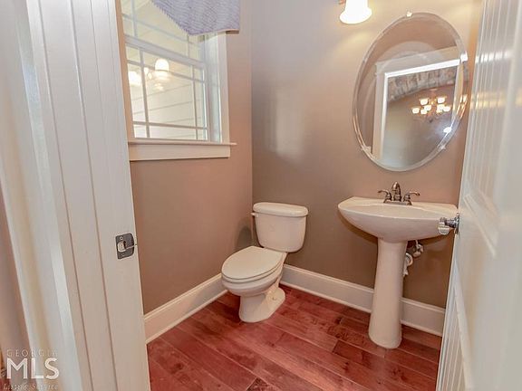 4th image of 84 Camden Village Dr