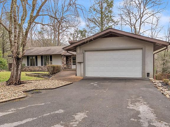 3rd image of 205 Mockingbird Dr