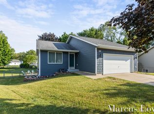 466 Madison Ct SE, Kentwood, MI 49548